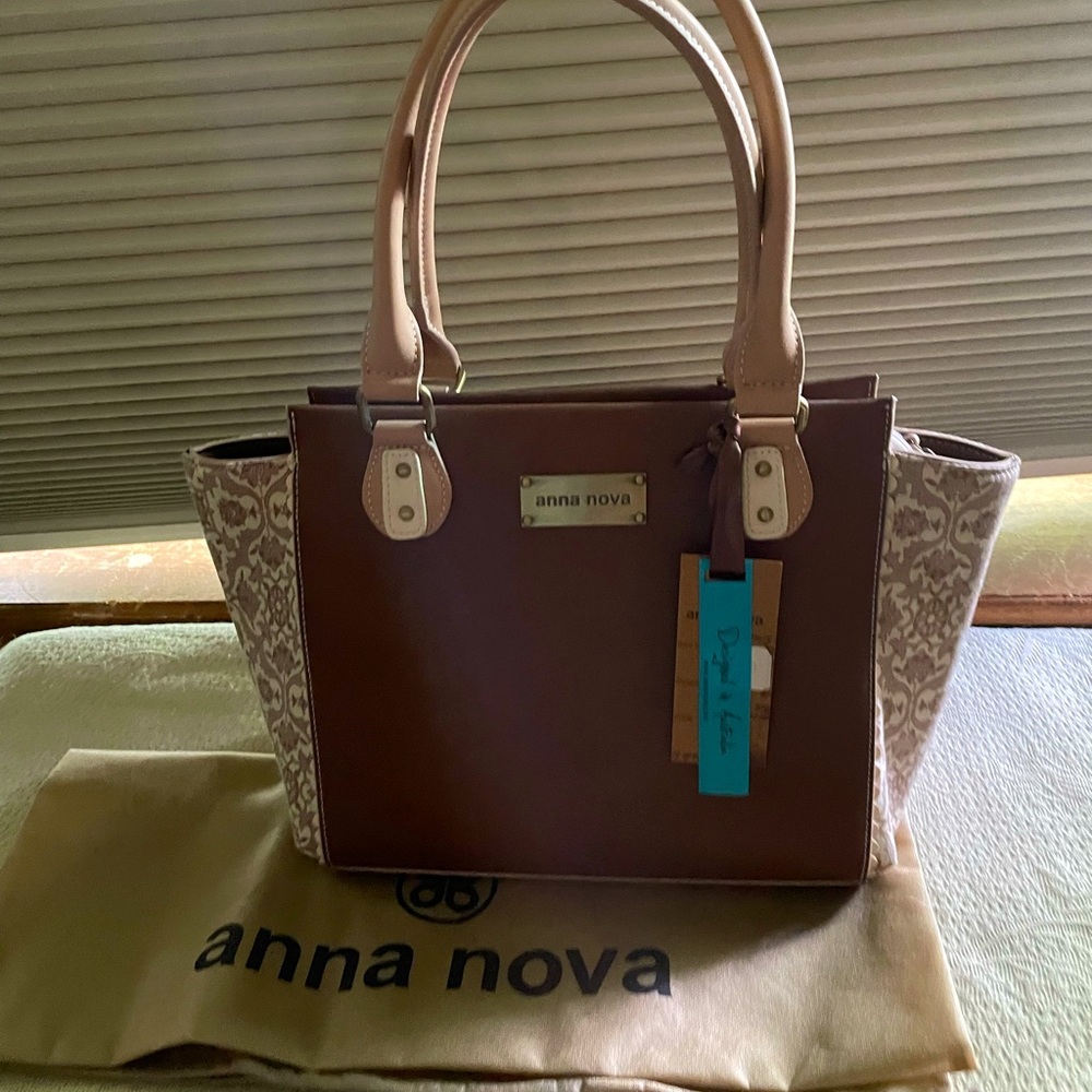 Anna Nova Tan Purse